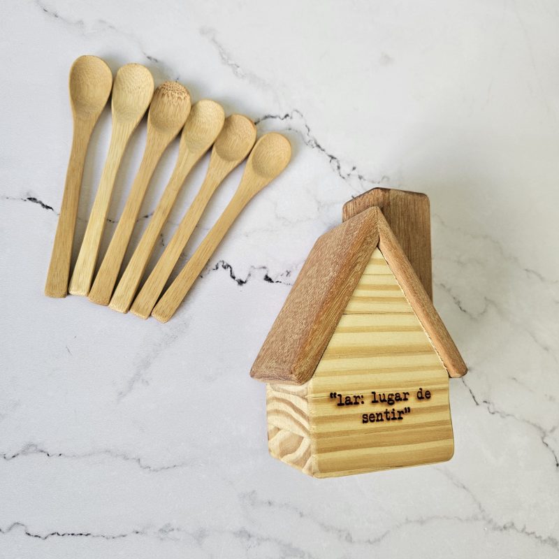 Casinha com 6 mini colheres ‘Lar: lugar de sentir’