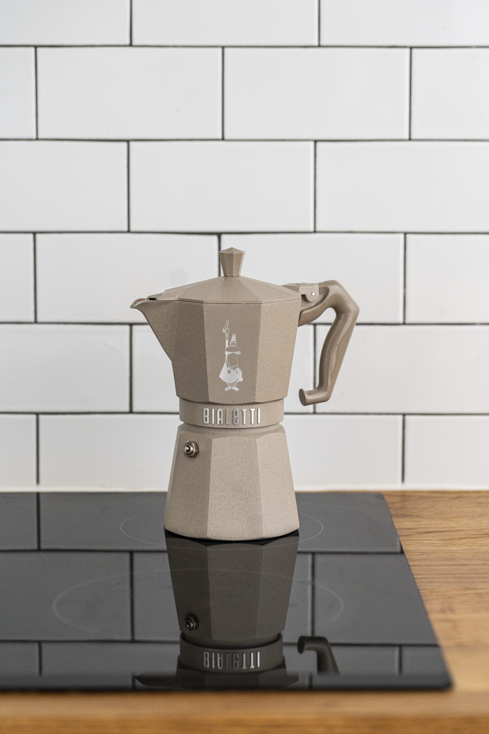 Moka Express Exclusive Areia 3 xícaras Bialetti - Imagem 2